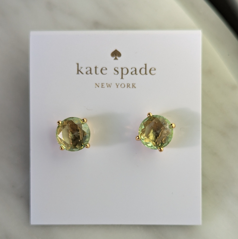 NWT Kate Spade Mint Gumdrop Studs  w/ pouch🍀🍀